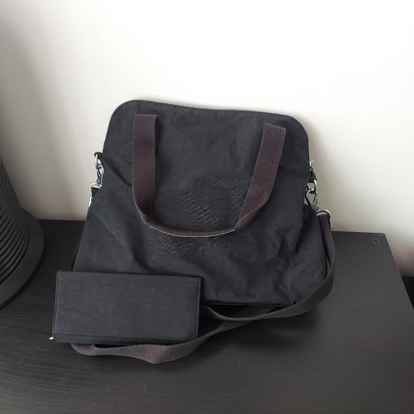 Kipling - Picture 2 of 4